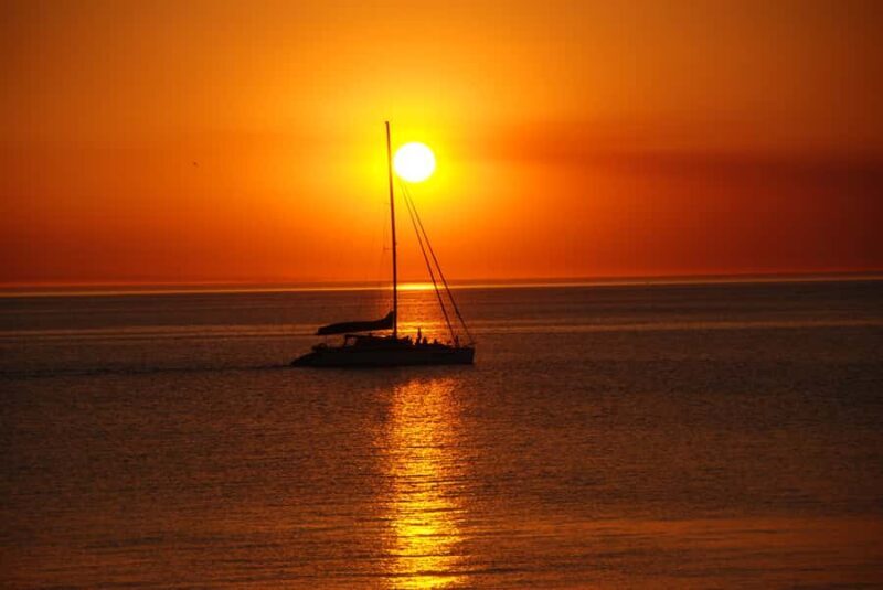 Adelaide: Glenelg Twilight Catamaran Cruise with Drink - An Authentic Coastal Experience on the Water