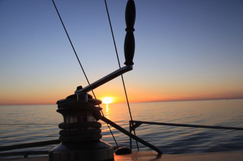 Adelaide: Glenelg Twilight Catamaran Cruise with Drink - Authentic Experiences and Highlights