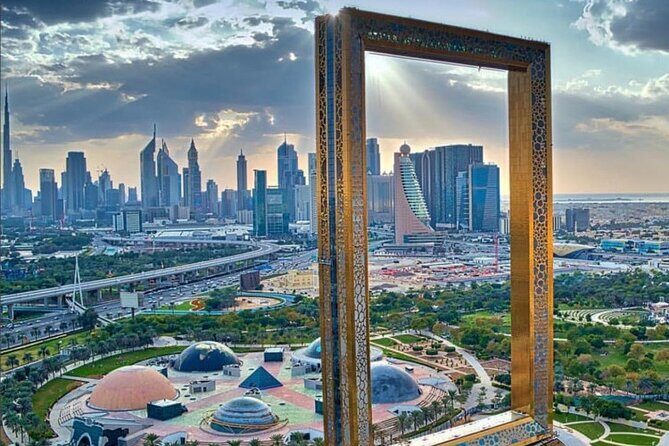 Admission to the Dubai Frame to see the Two Faces of Dubai - Key Points