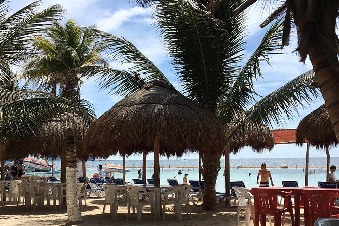 ADULTS GOLD A day at the beach at Los Arrecifes Restaurant-Open Bar And Massage. - Key Points