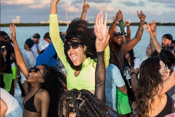 Adults only Hip Hop Sessions Boat Party Cancun - What to Expect on the Cancun Hip Hop Boat Party