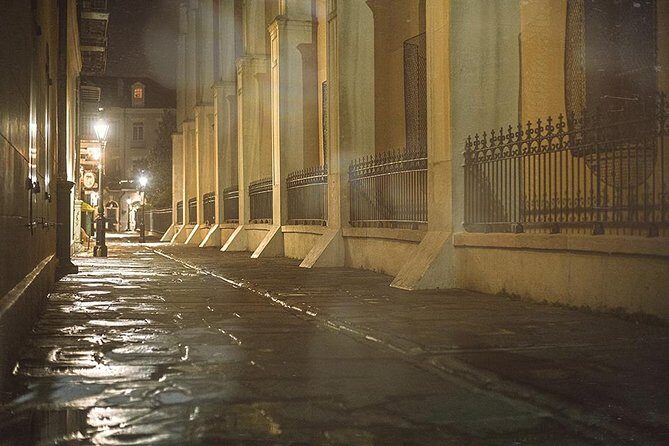 Adults-Only New Orleans Ghost, Crime, Voodoo, and Vampire Tour - The Experience: What You Can Expect on This Dark Tour