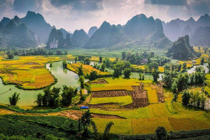 Adventure in Ban Gioc Waterfall-Ba Be Lake-Halong Bay 5D4N - Who Will Love This Tour?