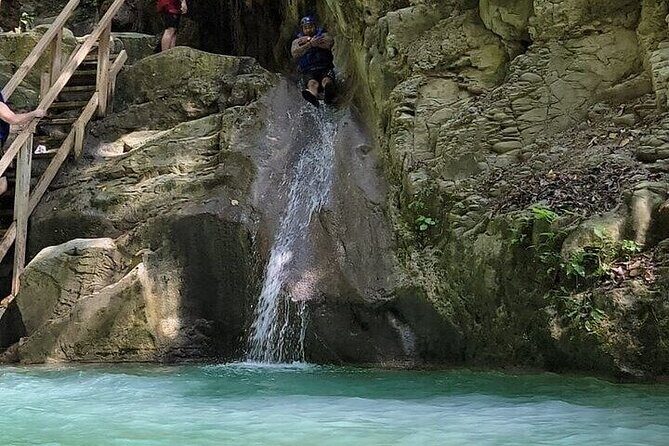 Adventure in the 7 Waterfalls + Typical Lunch and Transportation - Introduction