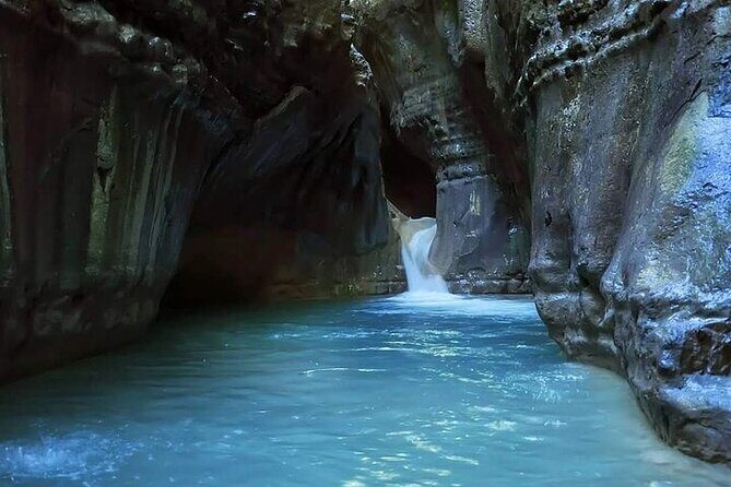 Adventure in the 7 Waterfalls + Typical Lunch and Transportation - Key Points