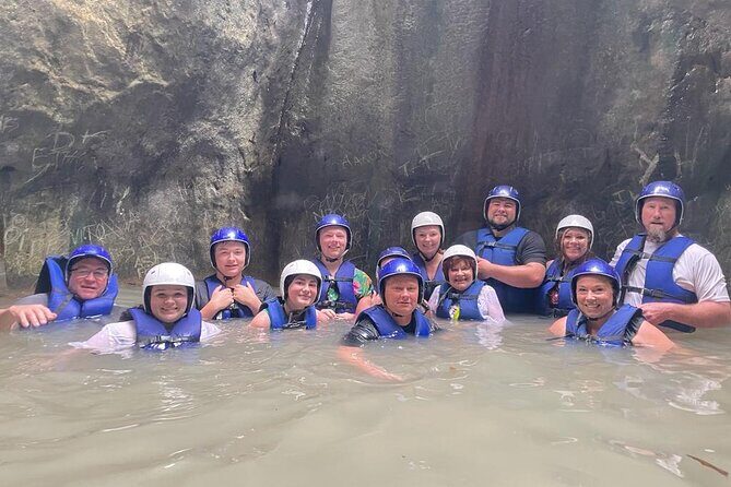 Adventure in the 7 Waterfalls + Typical Lunch and Transportation - FAQs