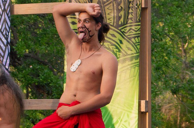 Adventure Luau - Polynesian Dinner Show - Authenticity and Entertainment Quality