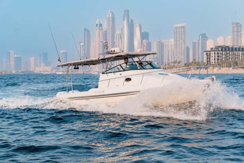 Adventure on Dubais Mini Boat Rides! Private upto 8 guests - Who Will Love This Experience?