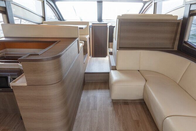 Affordable Yacht Rental Viktoriia from Dubai Marina - Meeting Point and Practical Details