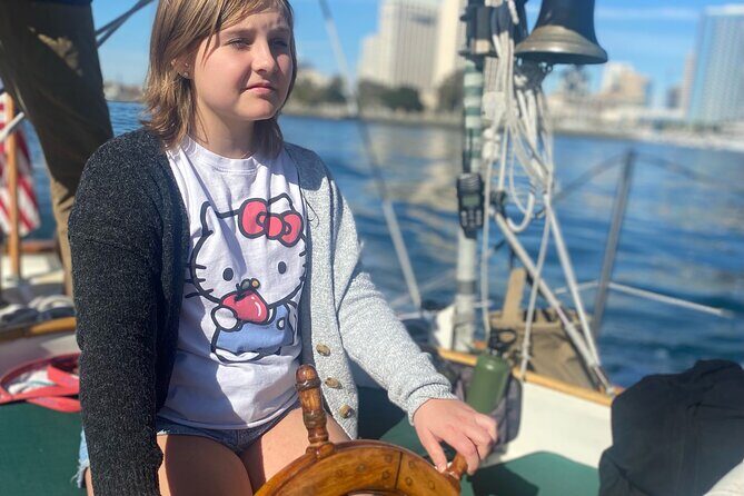 Afternoon Sail On A Charming Vintage Yacht Beer &. Wine Included - Practical Details and Value