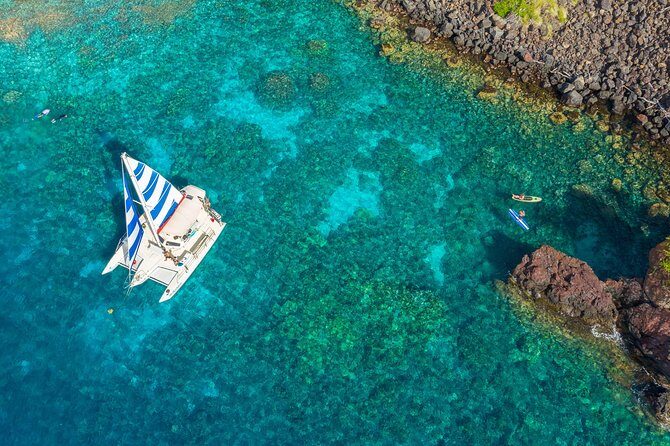 Afternoon Sail & Snorkel to the Captain Cook Monument - Snacking and Comfort on Board