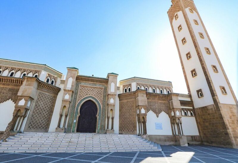 Agadir: Kasbah, Souk, and Marina City Tour with Hotel Pickup - The Market and Local Flavors