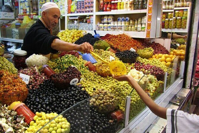 Agadir with a LocalBalade Authentic & Tasting Street Food - The Impact of the Guide and Group Size