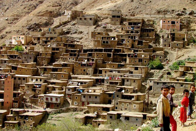 Agafay Desert & Berber villages & Atlas Mountains, Full Day Trip From Marrakech - Exploring the Agafay Desert