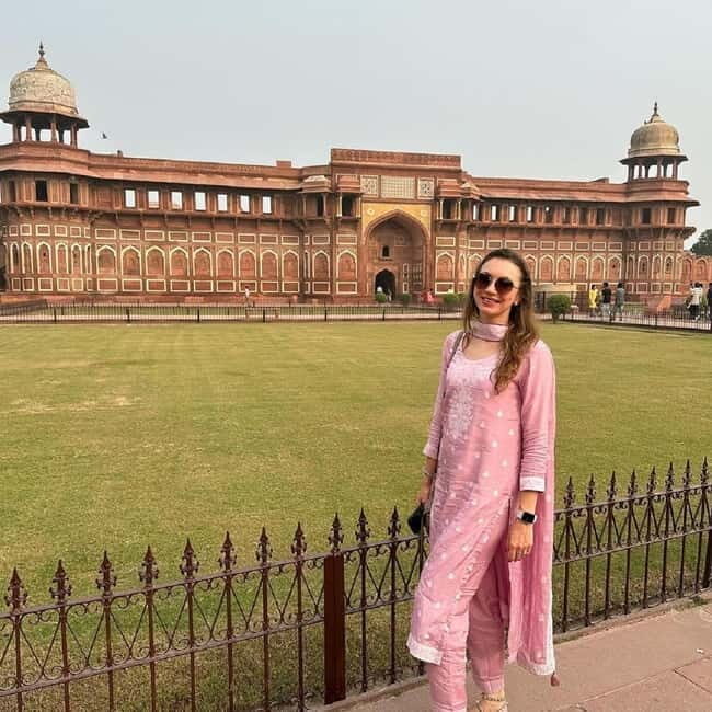 Agra: City Tour with Taj Mahal, Mausoleum, & Agra Fort Visit - An In-Depth Look at the Tour Experience