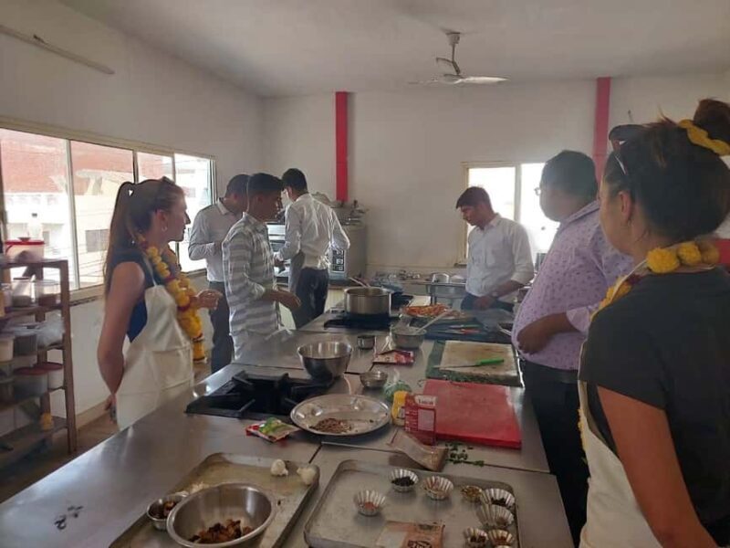 Agra Cooking Classes Tour (Pick up and Drop available) - Key Points