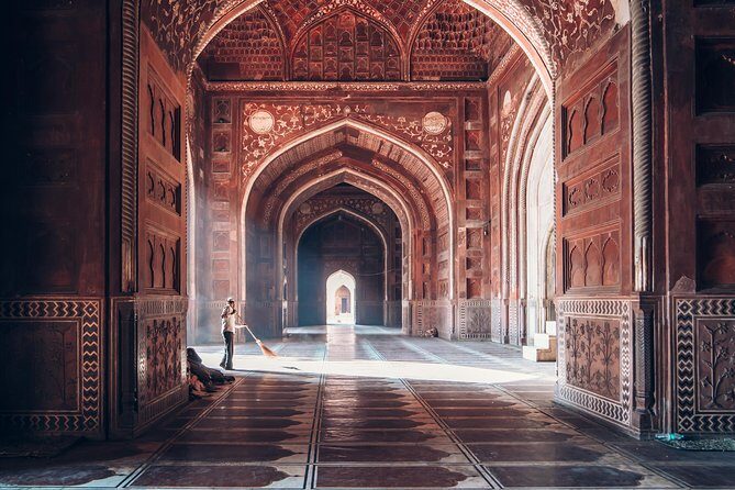 Agra Guided City Tour: Taj Mahal, Agra Fort, Itmad Ud Daulah - A Detailed Look at the Agra Tour