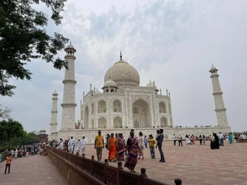 Agra: Skip-the-Line Taj Mahal Fast Entry Ticket with Guide - Key Points