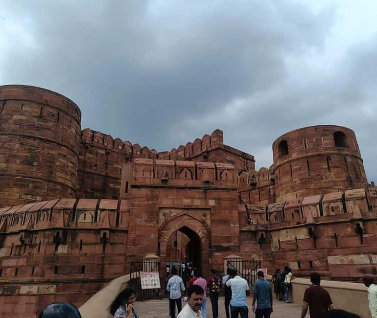 Agra: Skip-the-Line Taj Mahal & Mausoleum Guided Agra Tour - The Sum Up