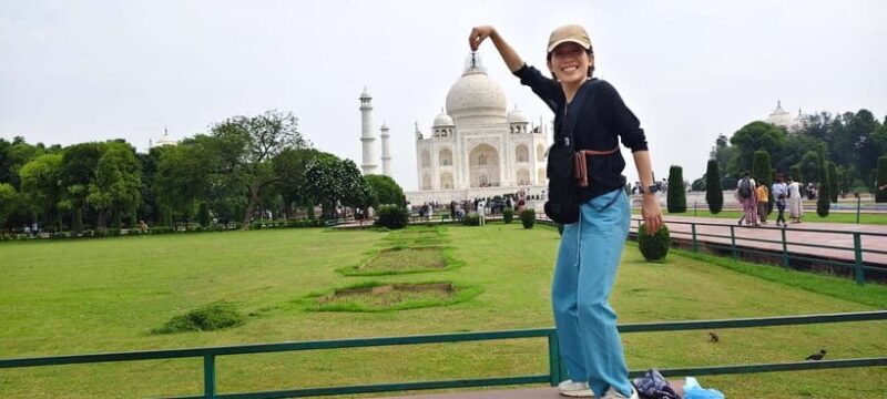 Agra: Skip-the-Line Taj Mahal Sunrise Tour w/Fatehpur Sikri - Comfort and Convenience