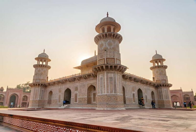 Agra: Taj Mahal, Agra Fort & Fatehpur Sikri Day Tour by Car - FAQ