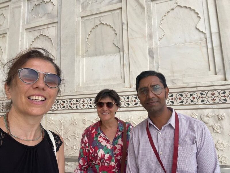 Agra: Taj Mahal and Agra Fort Skip-the-Line tickets & guide - Key Points