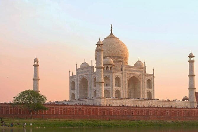 Agra: Taj Mahal Express visits with english speaking guide - Who Will Love This Tour?