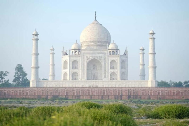 Agra: Taj Mahal Guided Tour with Photographer & Rental Saree - Comfort and Convenience