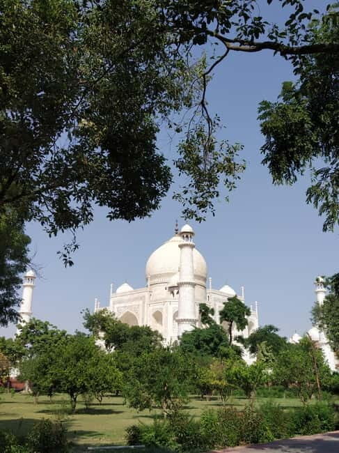 Agra: Taj Mahal Guided Tour with Photographer & Rental Saree - Frequently Asked Questions