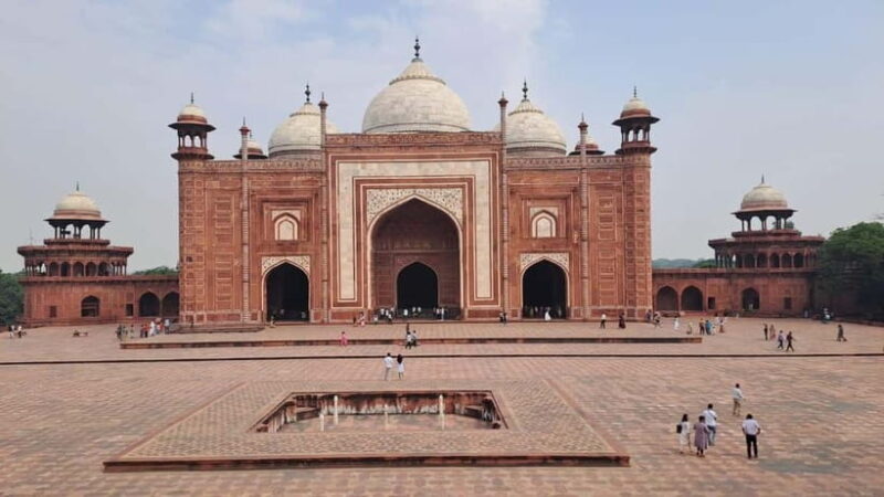 Agra: Taj Mahal & Mausoleum with Skip-the-Line Entry & Guide - The Sum Up