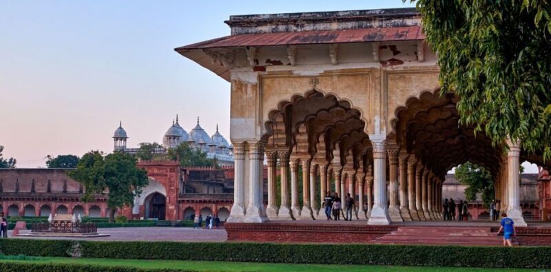Agra: Taj Mahal Tour With Traditional Indian Dress - The Sum Up