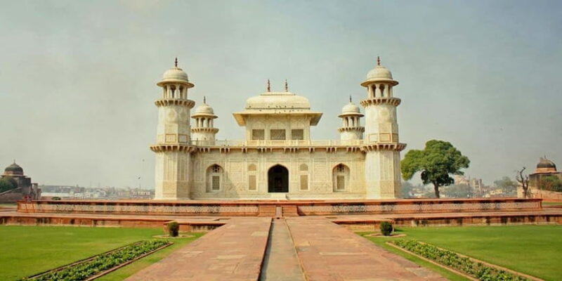 Agra Taj mahal tour with Yoga Meditation Same day - The Experience Unpacked