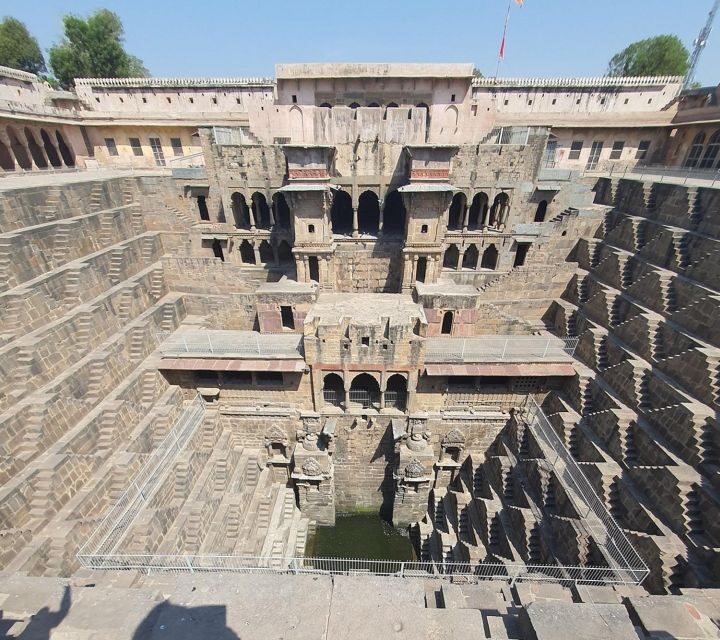 Agra to/from Jaipur with visiting stepwell & Sikri All Incl. - Who This Tour Is Best For