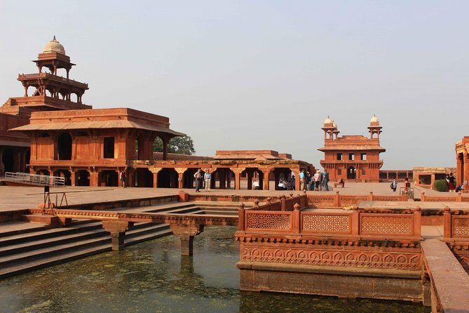 Agra to Jaipur city Private transfers visiting stepwell & Sikri - An In-Depth Look at the Itinerary and Experience