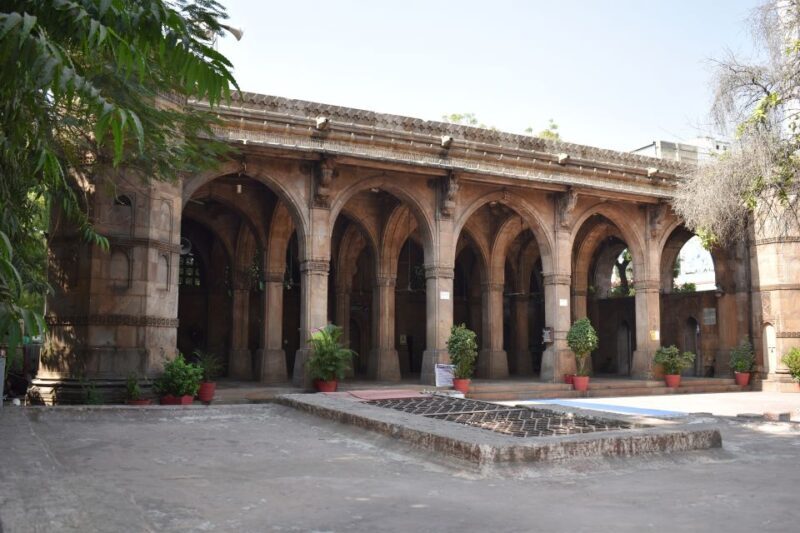 Ahmedabad: Full Day City tour with Heritage Walk & transfers - Who Will Benefit Most from This Tour?