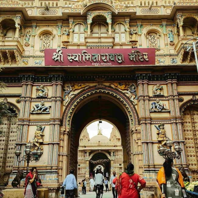 Ahmedabad Half Day Heritage Walking Tour - Authentic Experiences Highlighted by Travelers