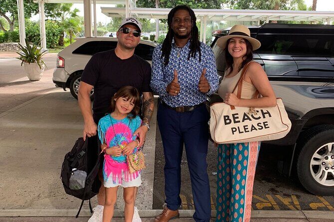 Airport-Atlantis Paradise Island Private Roundtrip Transportation - Meeting Points and Locations