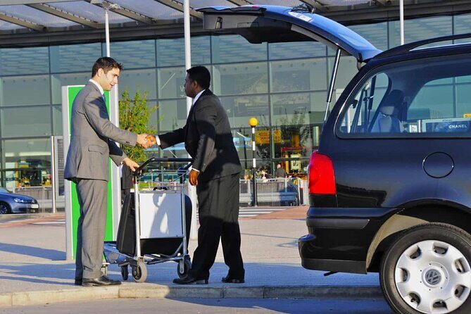 Airport & Hotel Transfers: Private with WIFI Facilities - The Vehicle and Comfort