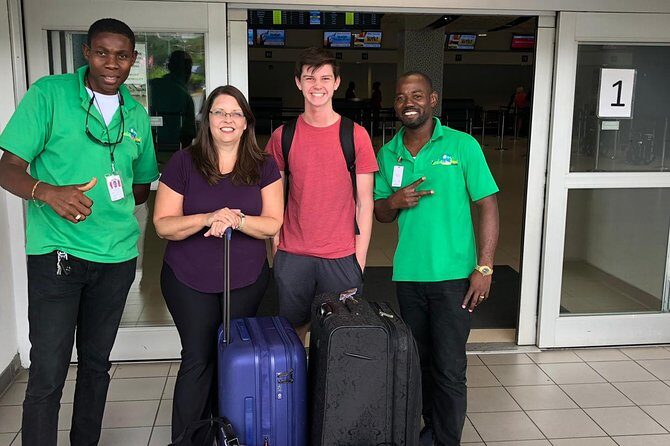 Airport MBJ Round Trip Transfer to Ocho Rios Airbnb Home, Resorts - A Detailed Look at the Transfer Experience