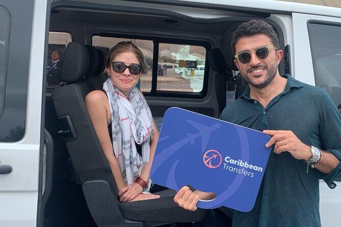 Airport Shuttle to Cancun and Hotel Zone - Introducing the Cancun Airport Shuttle to Hotel Zone: A Practical Review