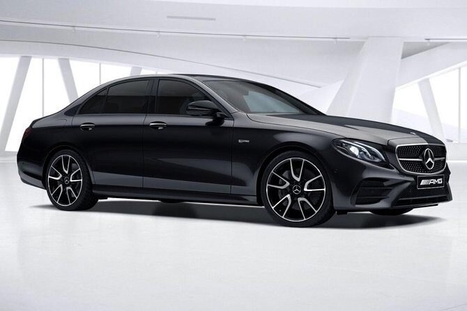 Airport Transfer: Auckland to Airport AKL by Business Car - What Makes This Transfer Stand Out?