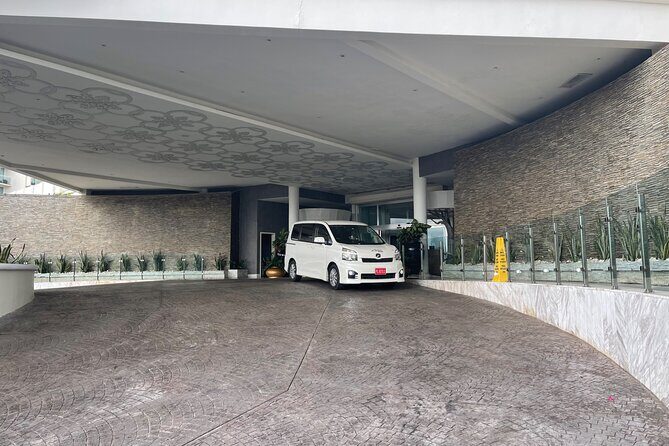Airport Transfer To Negril - The Drivers: The Heart of the Experience