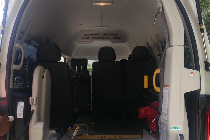 Airport Transfer to West Bay Accommodations (GCM)-Round Trip - What Travelers Are Saying