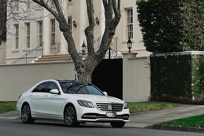 Airport Transfers - Chauffeur Car & Limo Services of Melbourne - What the Ride Looks Like