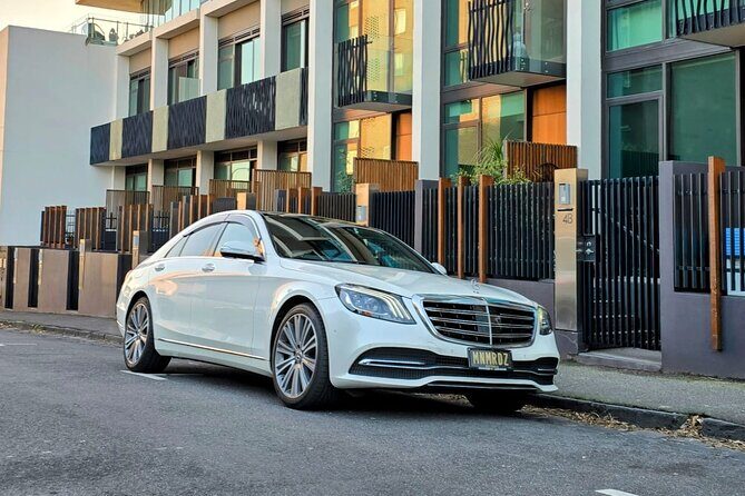 Airport Transfers - Chauffeur Car & Limo Services of Melbourne - What You Can Expect from MNMRiDEZ Chauffeur