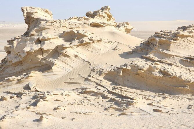 Al Wathba Fossil Dunes and Salt Lake Trip from Abu Dhabi - Who Should Consider This Tour?