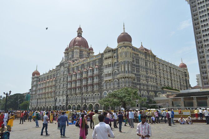 All in one-Combo of City, Dhobighat, Slum & Dabbawala with ferry and train ride. - Key Points