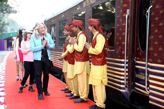 All Inclusiv Luxury Taj Mahal & Agra Fort tour by Superfast Train - The Experience in Detail