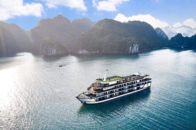 All-Inclusive 2D1N Halong & Lan Ha Bay Luxury Cruise from Hanoi - The Food: Fresh, Local, and Tasty
