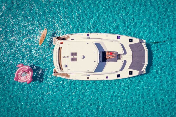 All inclusive 4 Hour Luxury Catamaran Charter in Riviera Maya - An Overview of the Experience
